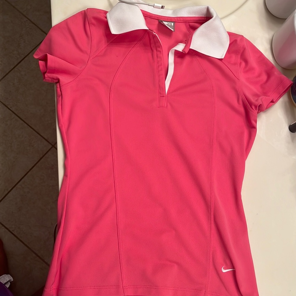 Pink Nike fit dry t-shirt (size XS)